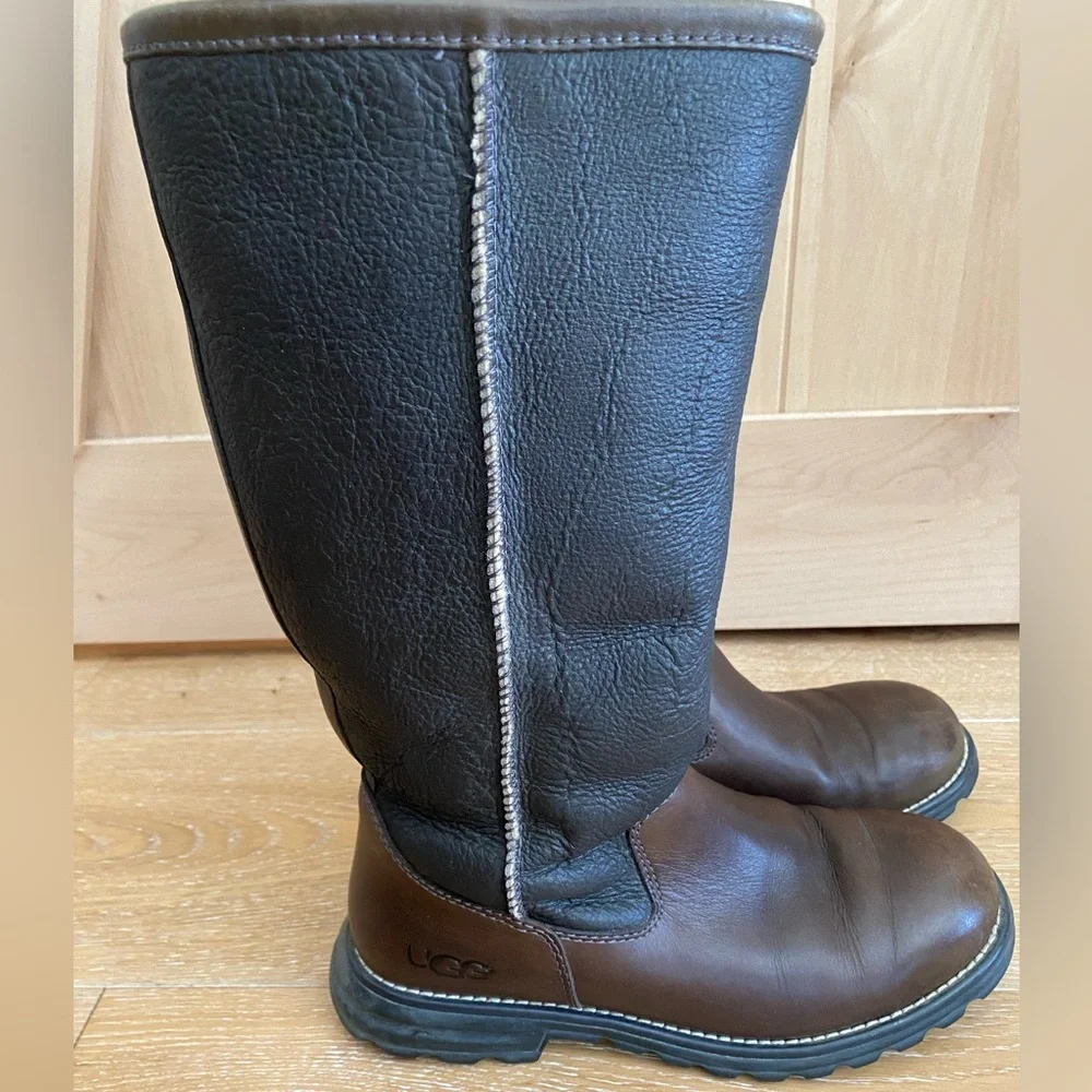 *FLAW* UGG BROOKS (BROWN) LEATHER SHEARLING TALL BOOTS (8) **PRICE FIRM** - Picture 1 of 12